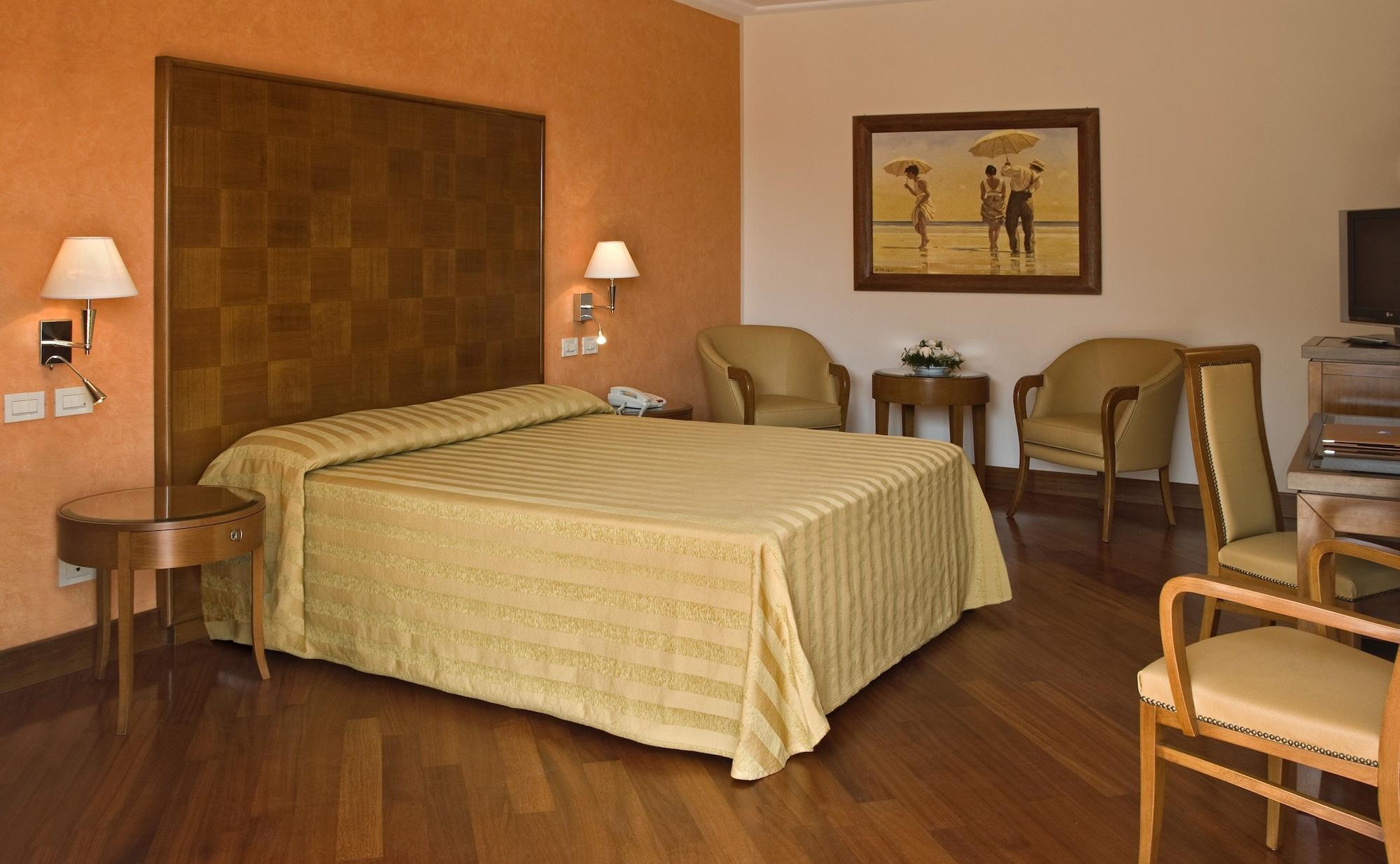 Versilia Palace Hotel マリーナ・ディ・ピエトラサンタ エクステリア 写真