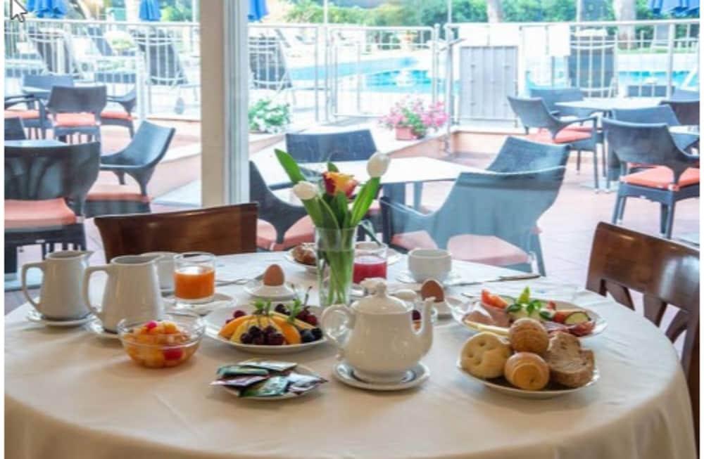 Versilia Palace Hotel マリーナ・ディ・ピエトラサンタ エクステリア 写真