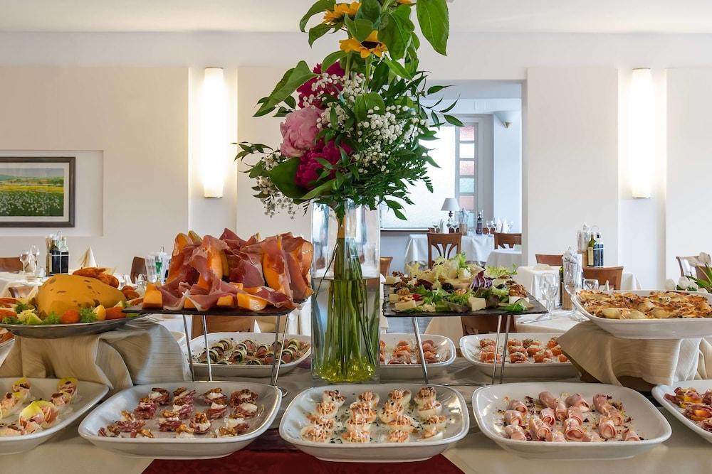 Versilia Palace Hotel マリーナ・ディ・ピエトラサンタ エクステリア 写真