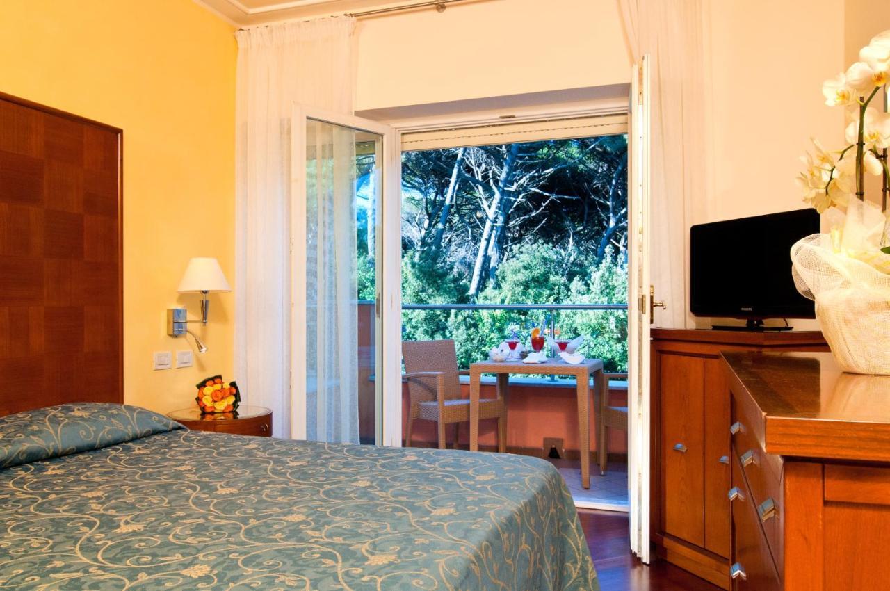 Versilia Palace Hotel マリーナ・ディ・ピエトラサンタ エクステリア 写真