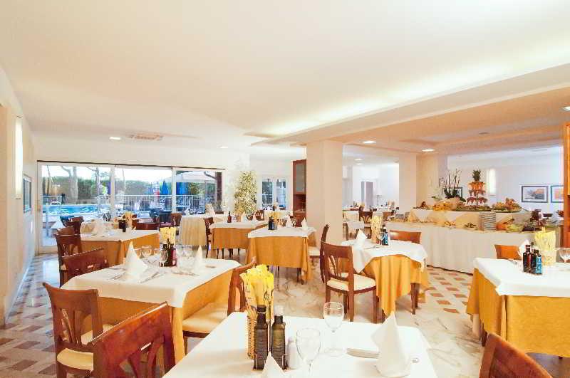 Versilia Palace Hotel マリーナ・ディ・ピエトラサンタ エクステリア 写真