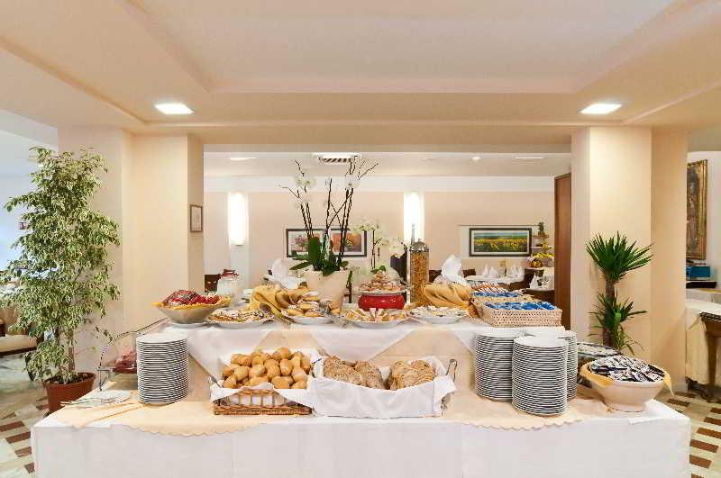 Versilia Palace Hotel マリーナ・ディ・ピエトラサンタ エクステリア 写真