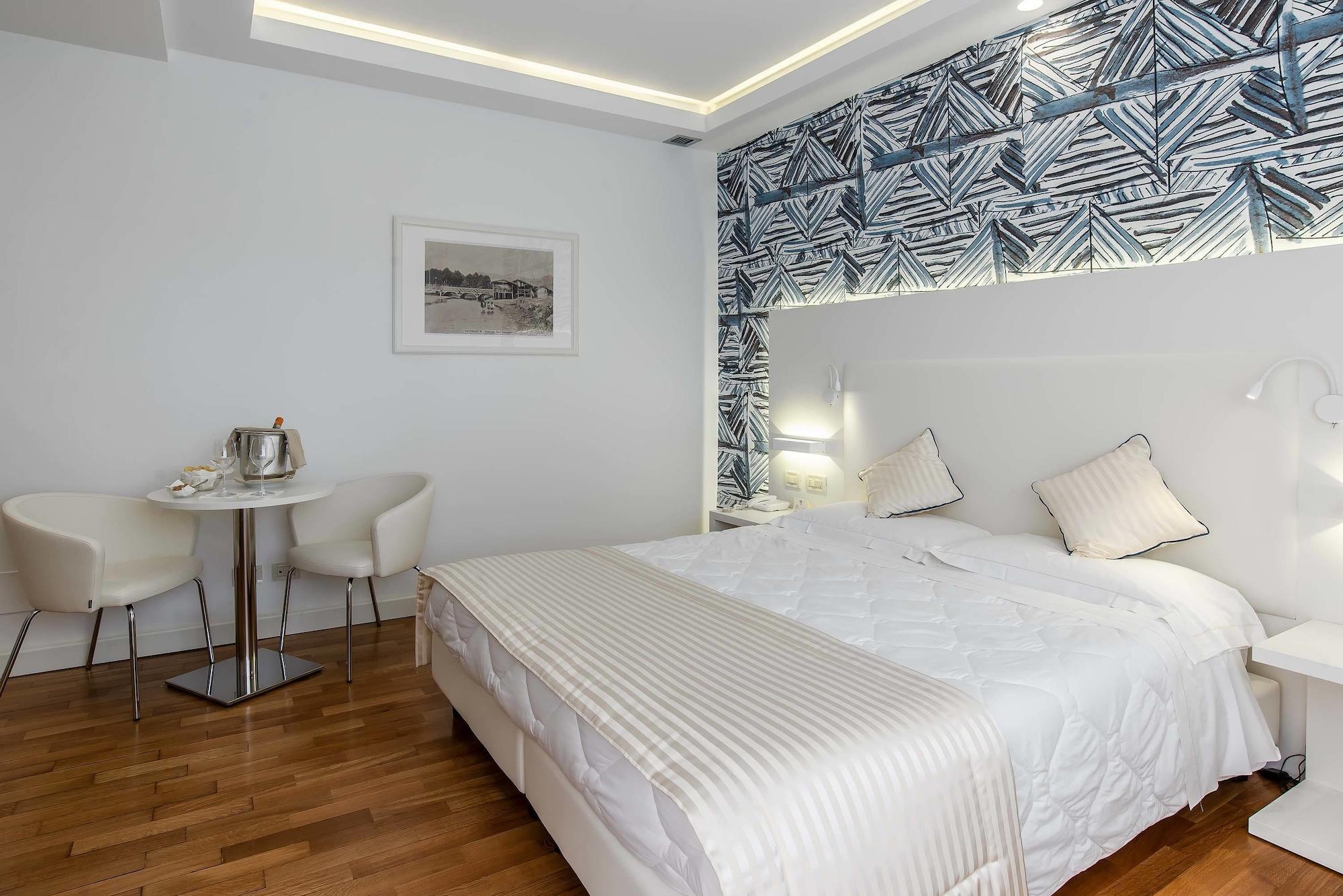 Versilia Palace Hotel マリーナ・ディ・ピエトラサンタ エクステリア 写真